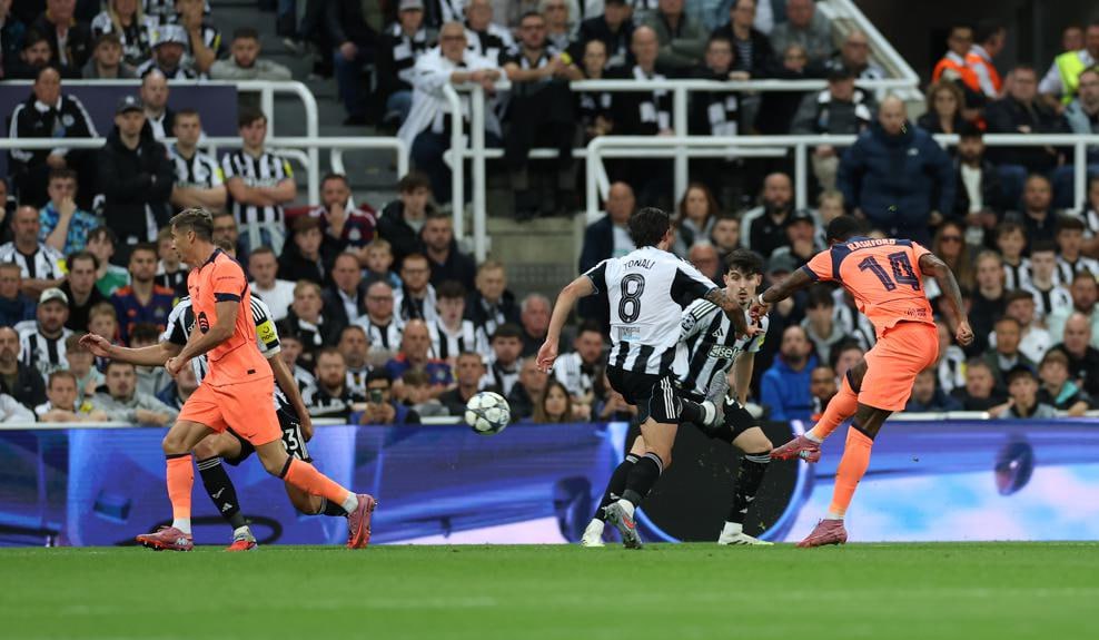 Newcastle United vs Barcelona (02:00 &#8211; 19/09)