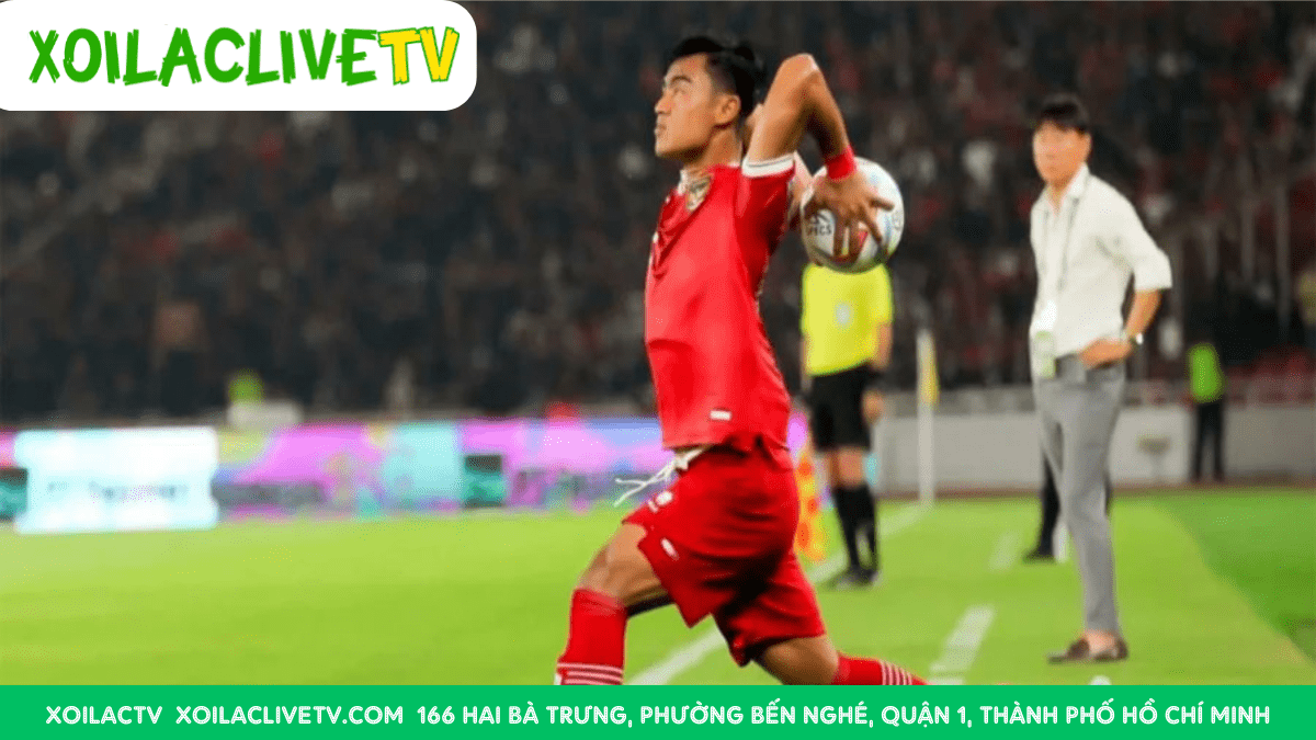 Kỹ thuật ném biên phải ứng biến linh hoạt 