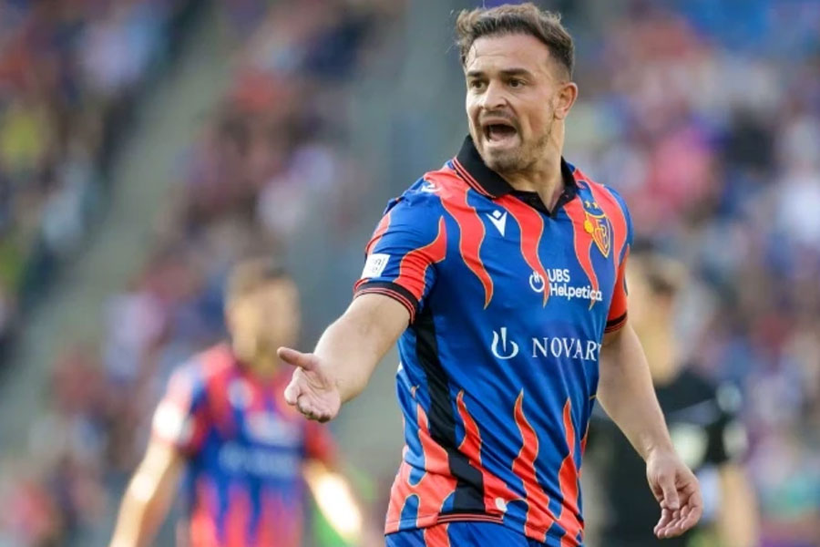 Xherdan Shaqiri là cầu thủ có quốc tịch Thụy Sĩ và Kosovo