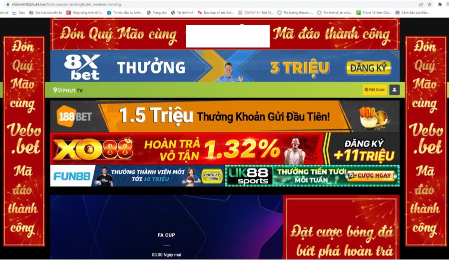 Trang giả mạo với nhiều quảng cáo, chủ yếu là lừa đào