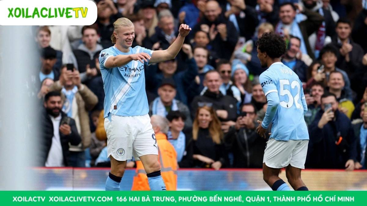 Một pha tranh chấp nghẹt thở, thể hiện rõ thử thách mà hàng công Man City phải đối mặt trước một Brentford chơi đầy thể lực và kỷ luật.