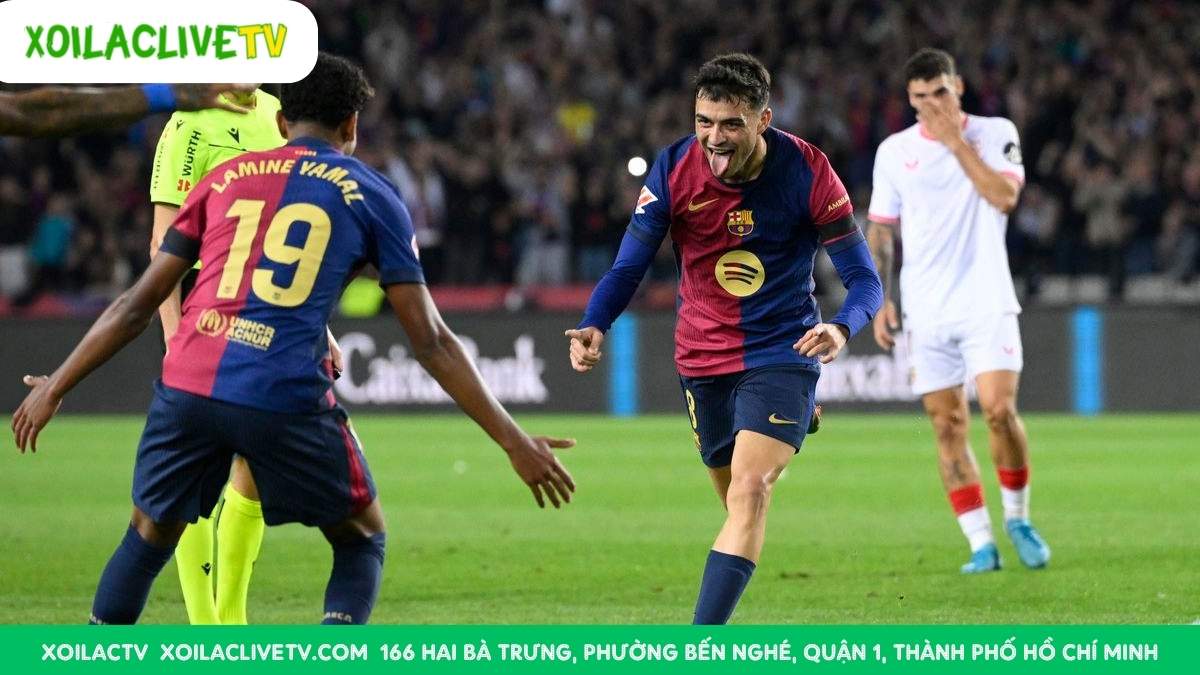 Cuộc chiến trên sân cỏ không chỉ là màn so tài của cả tập thể, mà còn là những cuộc đối đầu cá nhân giữa sức trẻ và kinh nghiệm.
