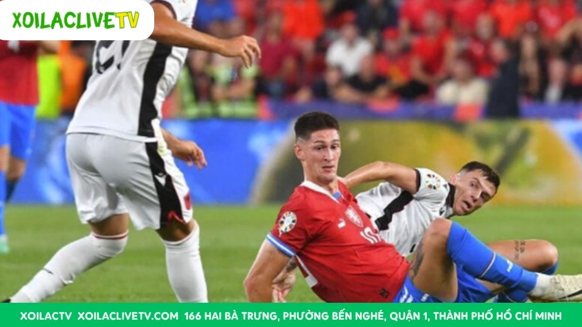 Tại pháo đài Tórsvøllur, mỗi cầu thủ Quần đảo Faroe đều là một chiến binh, chiến đấu vì màu cờ sắc áo.